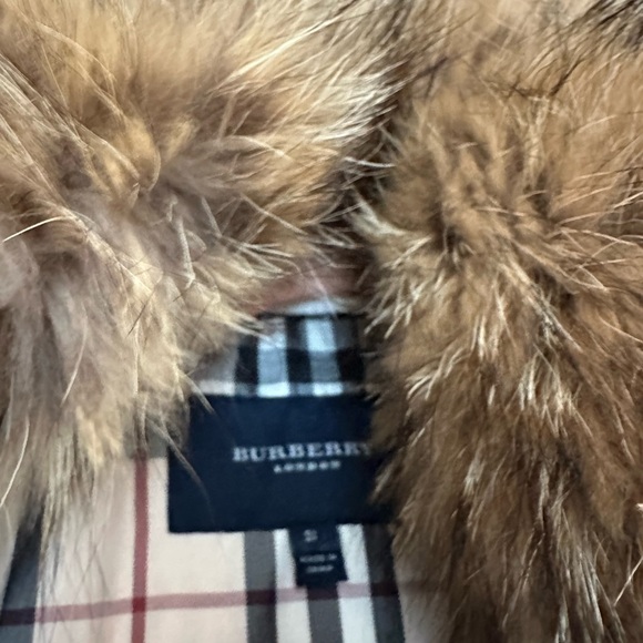 White Burberry vest - Picture 4 of 7